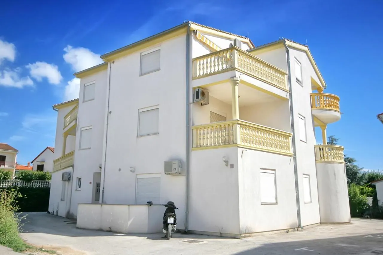 Burle - Davorin Apartment Medulin